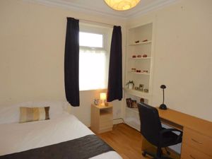 Photo 1- click for photo gallery